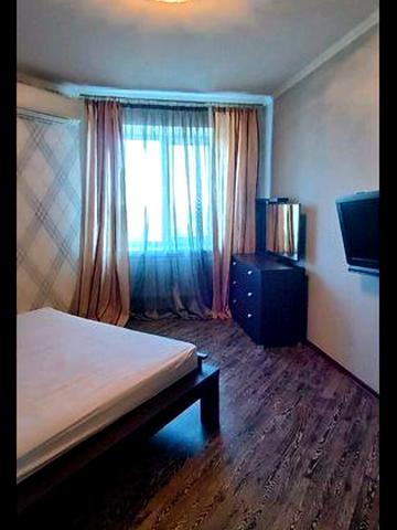 Сдам 2к.кв в центре,приморский р-н,Мечникова 2/1,хороший ЖК