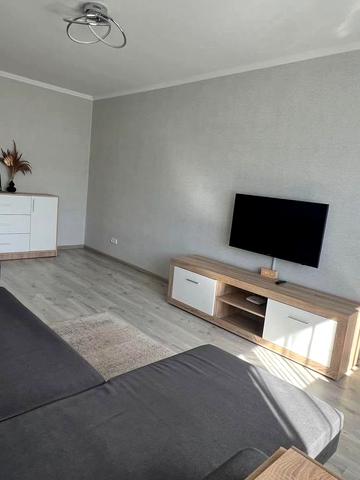 None 400 USD