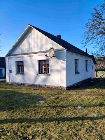 Будинок із земельною ділянкою