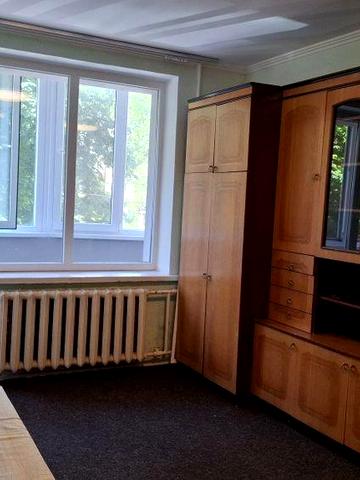 Продам квартиру ул. Кириловская 89  метро 10 минут.