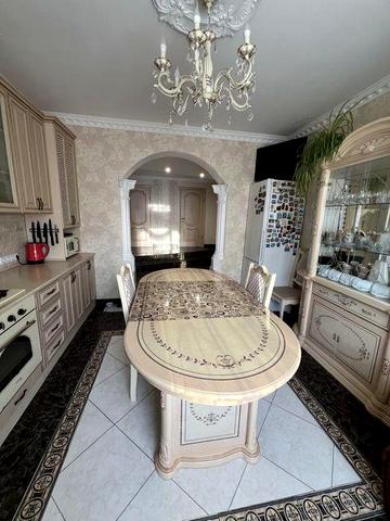 Продам 2-поверховий будинок