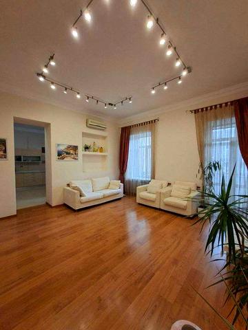 Капітальний ремонт + 120 м² у тихому центрі Одеси!
