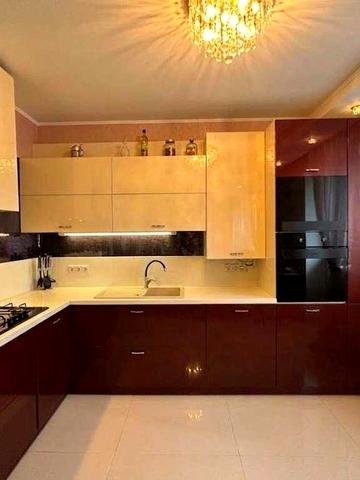 Продаж дворівневої квартири 120м². 3 кімнати. Євроремонт. Газове опалення. ID:55
