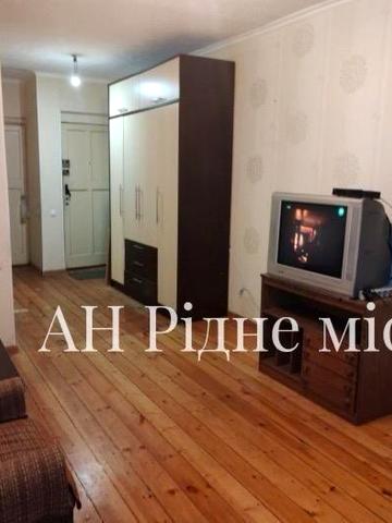 Продам 3х комнатную квартиру в районе Малого рынка
