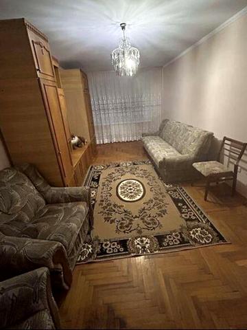 ПРОДАЖ 2 кім просп. Злуки (не під держпрограми)