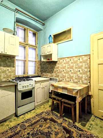 Продам 2-кімнатну квартиру в ЦЕНТРІ міста вул.Б.ХМЕЛЬНИЦЬКОГО