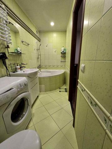 Оренда 3к особняк в районі  Бам