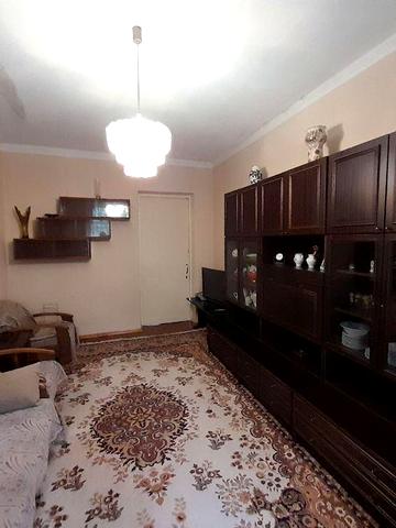 метро "Зверинецкая", ул. Маккейна 20, 3/5к, сталинка, 50/30/7 кв м