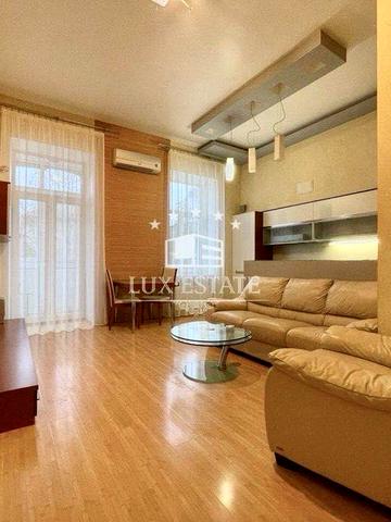 Продажа 2-комнатной квартиры в центре Киева, ул. Большая Васильковская, 23-В