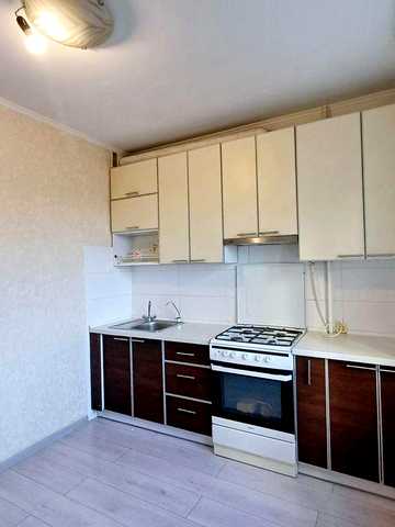 Продаж 3 кімн квартири по Пр Перемоги. Центр. Меблі. Сертифікат