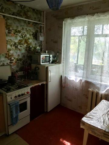 Продам 1/2 частину двокімнатної квартири в м. Горішні Плавні від власниці (без ріелторів)