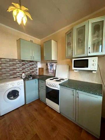 Сдам 1к квартиру на Александра Поля (низ)