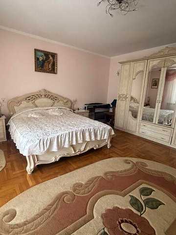 Продаж 5к Квартира Сергія Короля (Бережанська) вулиця