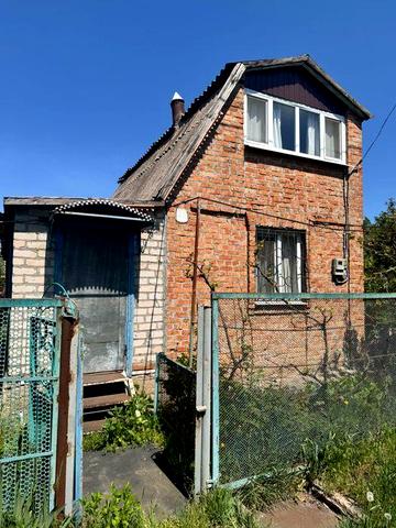 Продам доглянуту дачу з земельною ділянкою. Затишне місце для відпочинку, саду та городу. Гарний під’їзд, спокійна місцевість. Телефонуйте!