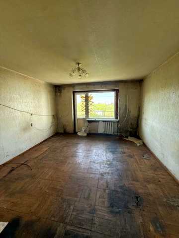 Продам 3-х кімнатну квартиру. Вул. Квартальна. 12 квартал.