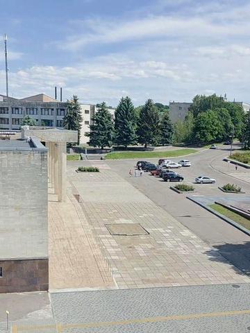 Продам 2 комн квартиру в центр Верхнеднепровска