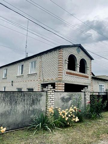 Продам власний будинок у місті Ізюм