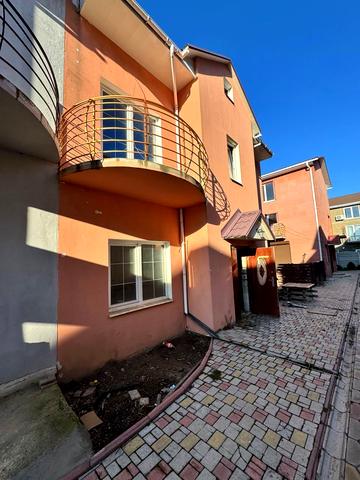 Садова, 1/16г