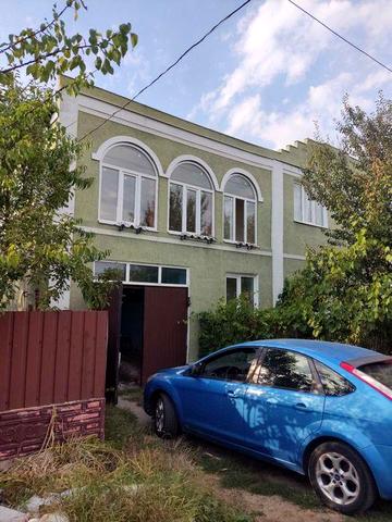 Продається житловий двоповерховий будинок