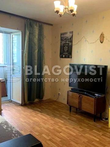 Продаж квартири з ремонтом Чайка Українського Відродження 3-В