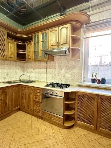 Оренда двокімнатної квартири з паркомісцем