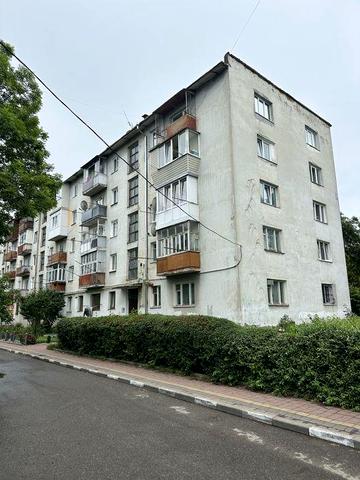 Продається 2-кімнатна квартира під ремонт