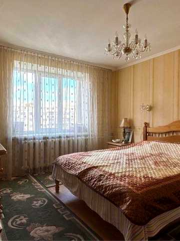 Простора 3-кімнатна квартира 82 м² з ремонтом на Фурманова — Заїжджай та живи! КОД №20992