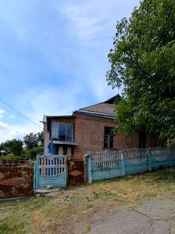 Продаж частини будинку по вулиці Матросова!