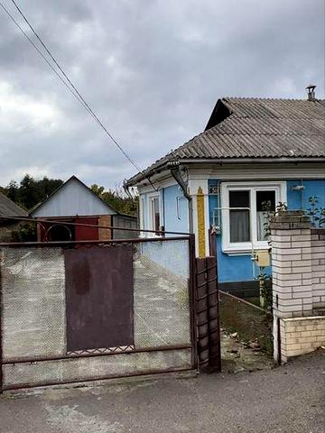 Продається будинок поруч з сосновим лісом та річкою Південний Буг