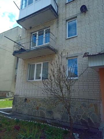 Продається 3-кімнатна квартира в м. Бережани