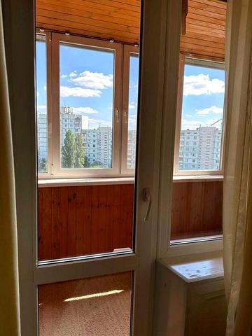 Оренда 3к кв, вул,Вербицького ,гарний стан, меблі та техніка ,метро
