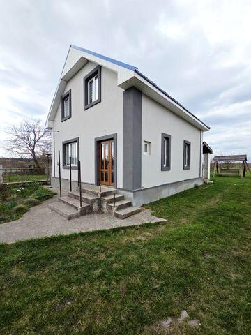 Продаж будинку 120 м2 в передмісті Житомира с. Вереси. Ремонт. Газ. Ділянка 12,5 сот