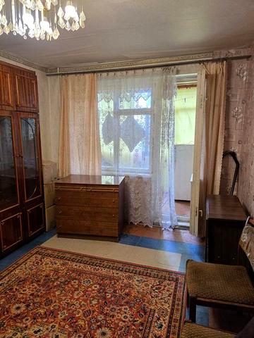 Продам 2 кім. квартиру на ж/м Парус.