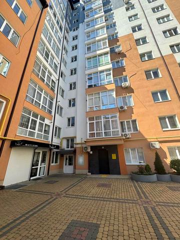 Андрія Мельника вул., 10 к7