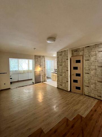 Голосіівський парк 8 хвилин пішки .Продаж   квартири - студіі  біля  метро Голосіівська по Віктора Забіли 7