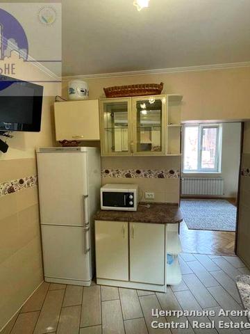 Оренда 2 - кімнатної квартири в районі Кобилянської