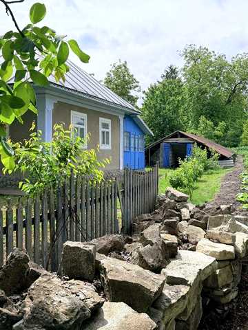 Будинок с.Нагоряни поруч р. Дністер