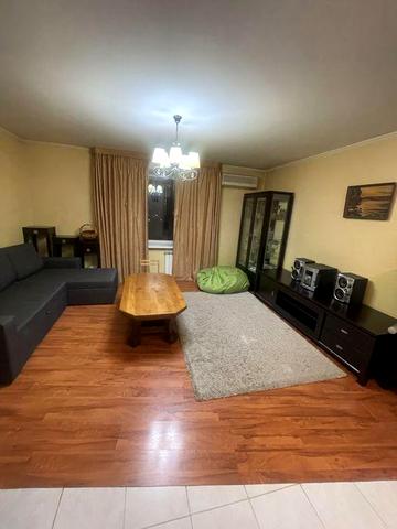 Оренда, Берестейський проспект, 107,  м.Житомирська,  3 к.кв. 77 кв.м