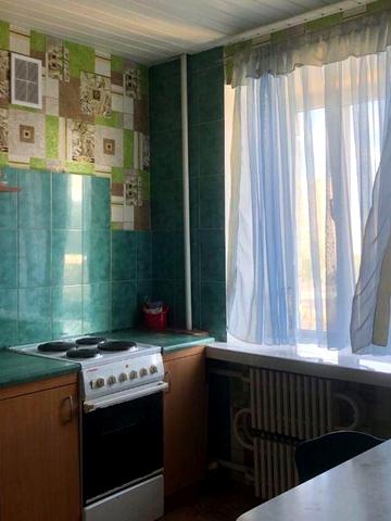Сдаю 1-комнатную квартиру улучшенной планировки в кирпичном доме, Победы59, метро 1 минута