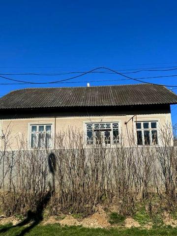 Будинок з ділянкою