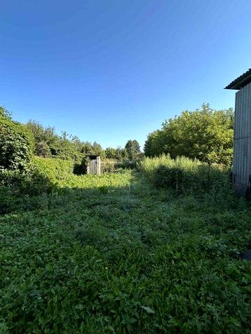 Будинок в центрі поруч магазини, школа, лікарня. Ділянка 25 соток 44782