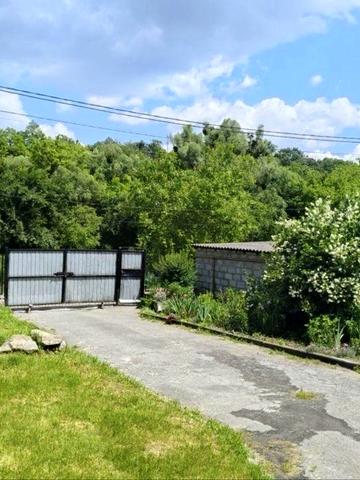 Просторий будинок для великої родини на Корбутівці — 295 м² на 22 сотках землі. Можливо під пенсіонат.