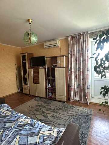Продаж 2-кімн з меблями і технікою. Камʼянське, лівий берег