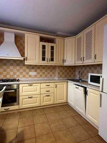 Продаж БЕЗ комісії, 3кімн. Метро Святошин, Жмеринська 32А, гарна