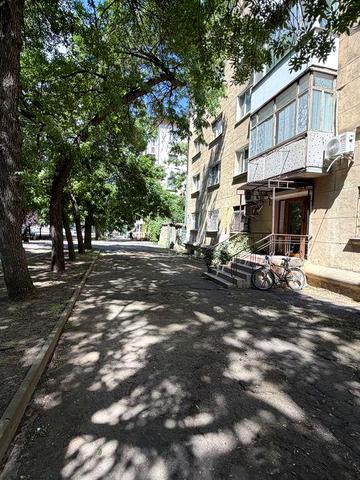 Продаю 2кк ул Героев Спасателей (Лягина) Под коммерцию