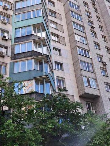 Без комісії! Продам 3-кімнатну квартиру по вул. Лобановського 9/1 в Солом‘янському районі