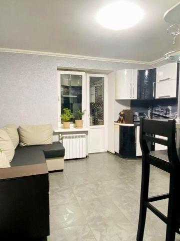 Продам 1 о кім квартиру Борисполь вул. Головатооо