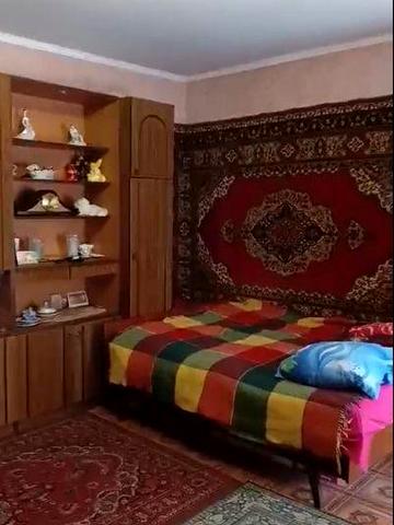 Сдам  1 комн квартиру в  центре города