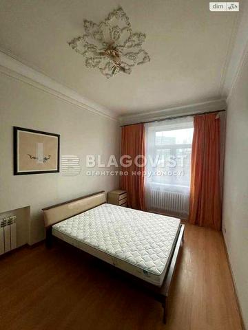 Продам 3 кімнатну квартиру Шевченка Тараса бул., 58, Сталінка, Шевченківський центр ТРЦ "Україна" цирк