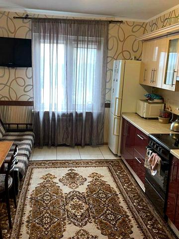 Продам 3 кімнатну квартир, проспект Петра Григоренка, буд. 12.  Без комісії.